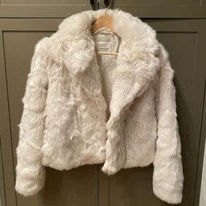 A&F 99% new coat
DM for more information